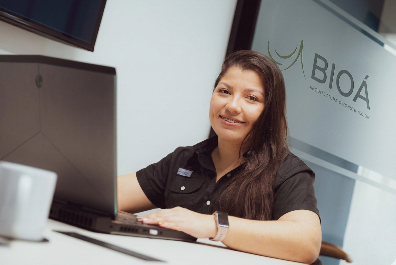 Diana Molina - Sales & Marketing